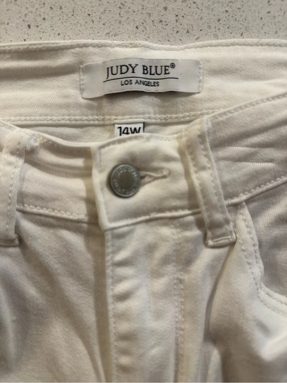 Judy Blue Mid-Rise White Distressed Skinny Jeans, Size 14W. Like New
